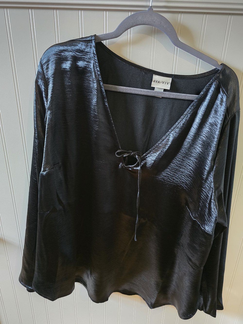 Ava & Viv Black Satin V-Neck Tie-Front Blouse